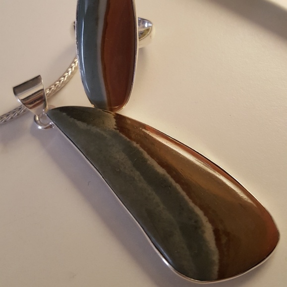 Natural stone and sterling silver ring and pendant - Picture 4 of 5